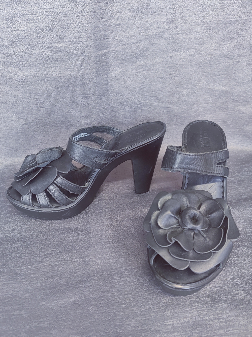 BORN Black Leather Flower 4" Heel Slide Sandals Y2K Womens 6 W32185